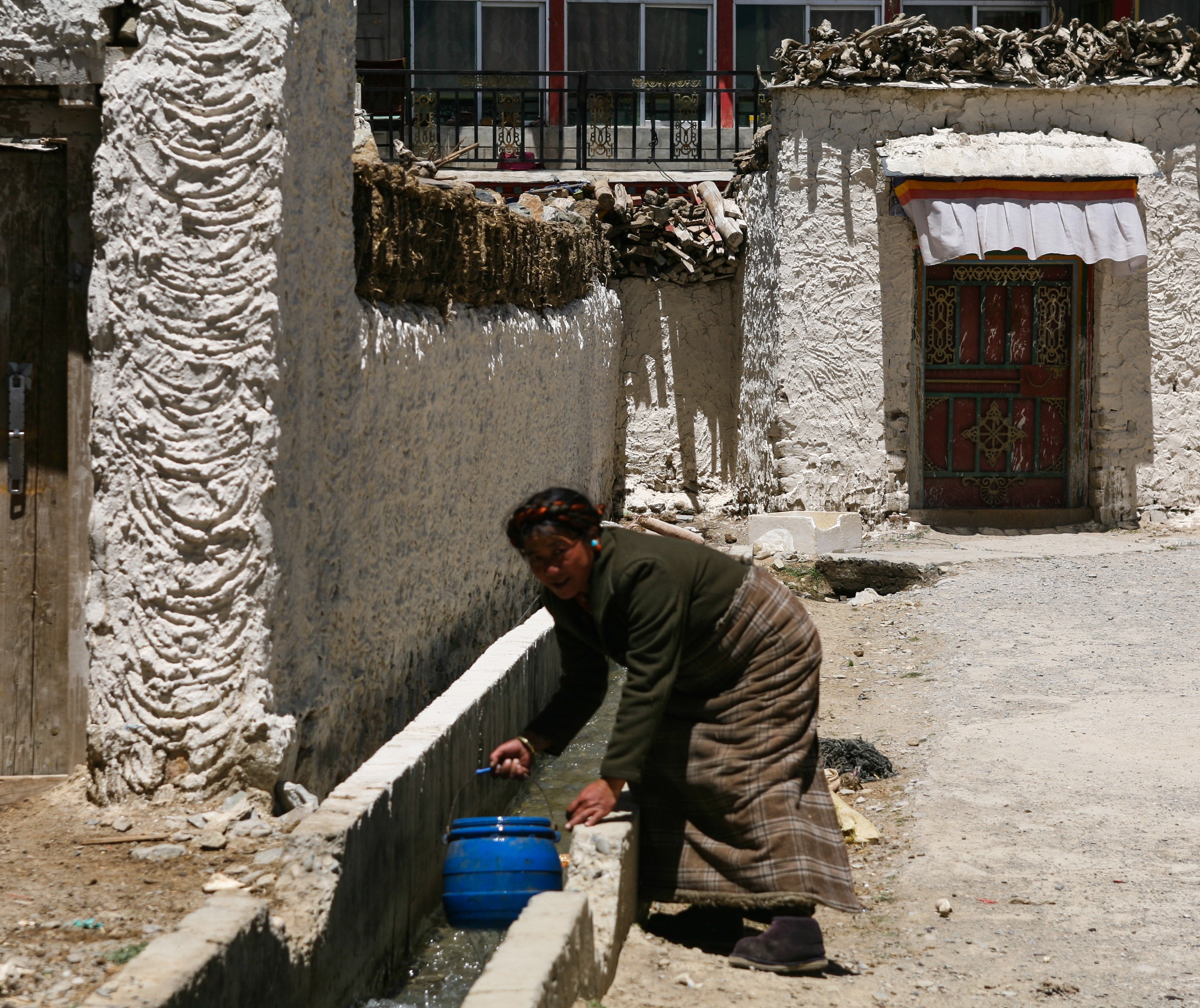 Du lich Tay Tang anh 75