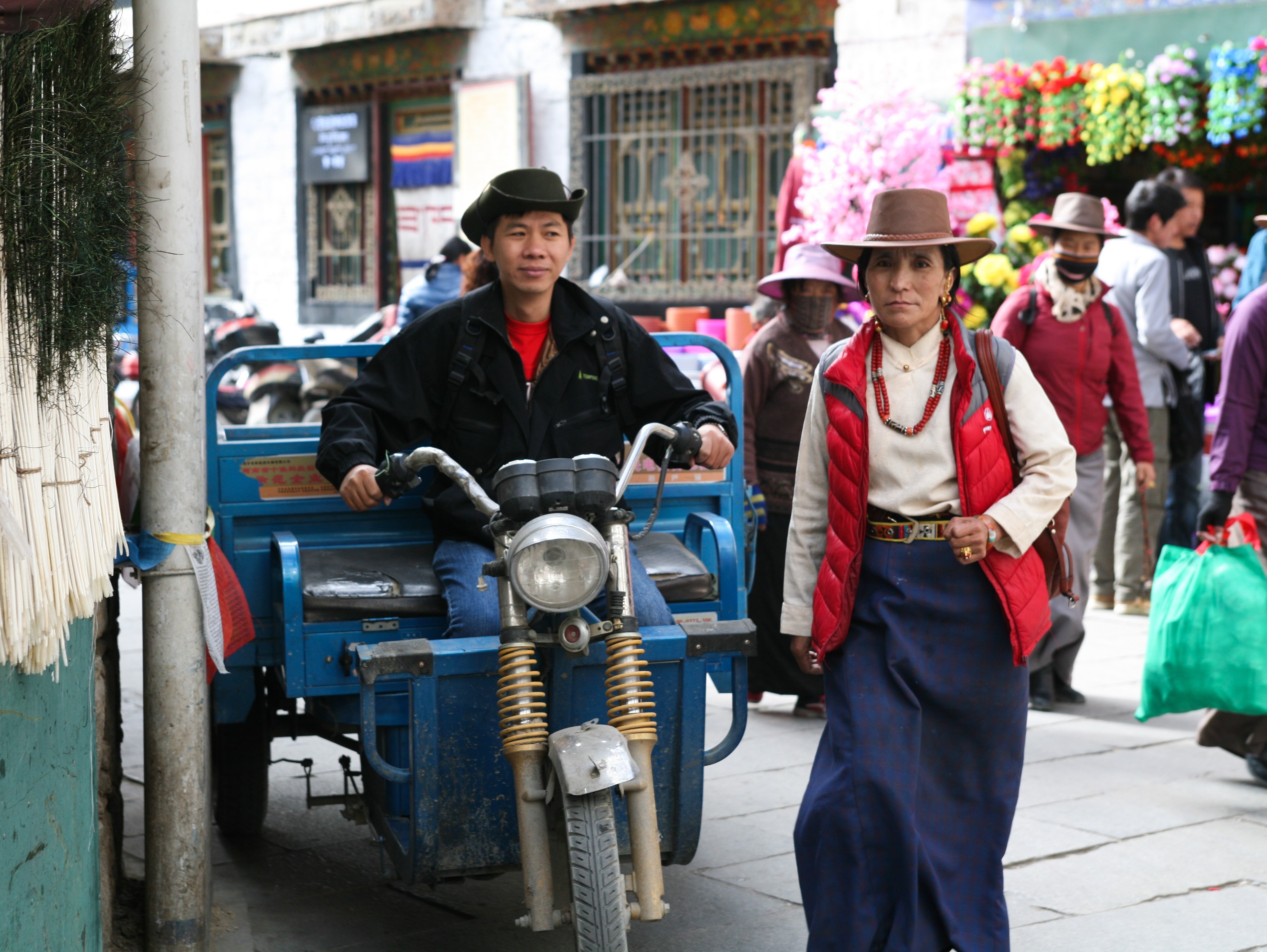 Du lich Tay Tang anh 94