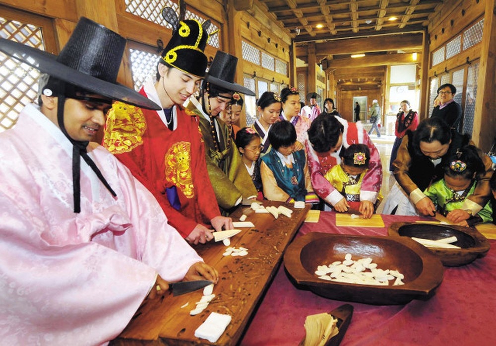 Tet Nguyen dan anh 3