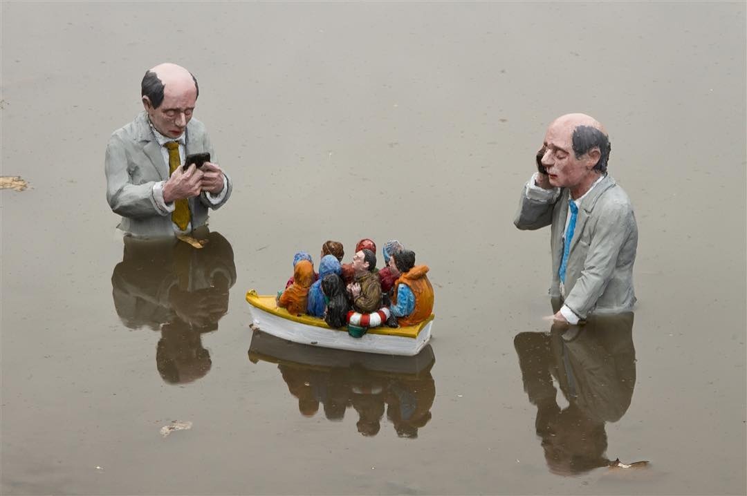 Cuoc truy tim nguoi ti hon an minh khap noi tren the gioi hinh anh