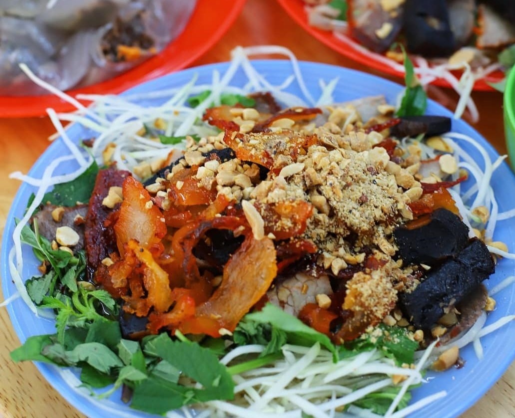 Pho nao o Ha Noi noi tieng voi mon nom bo kho? hinh anh