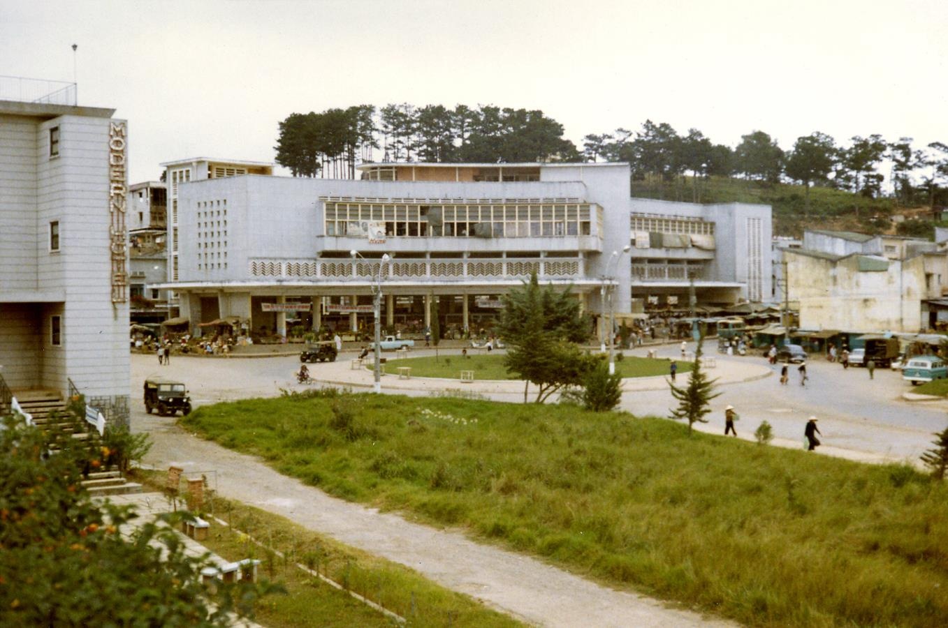 Cho Da Lat xua anh 1