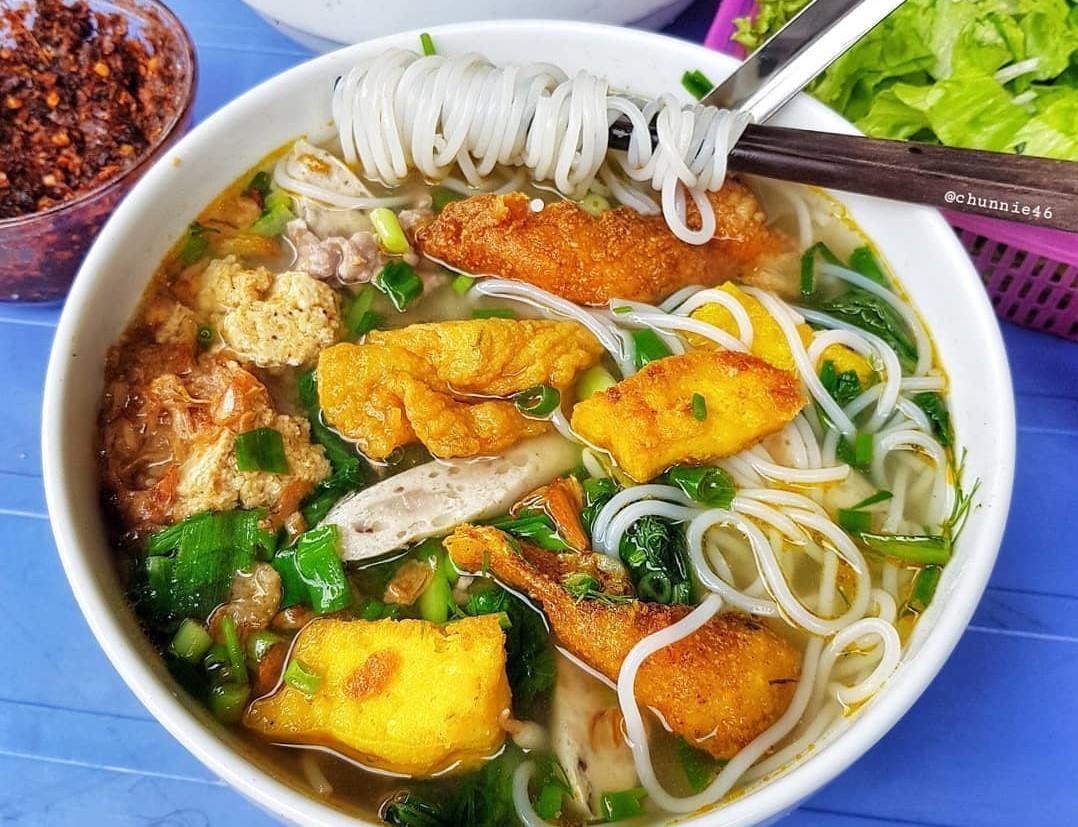 Mon an trua Chua Lang anh 1