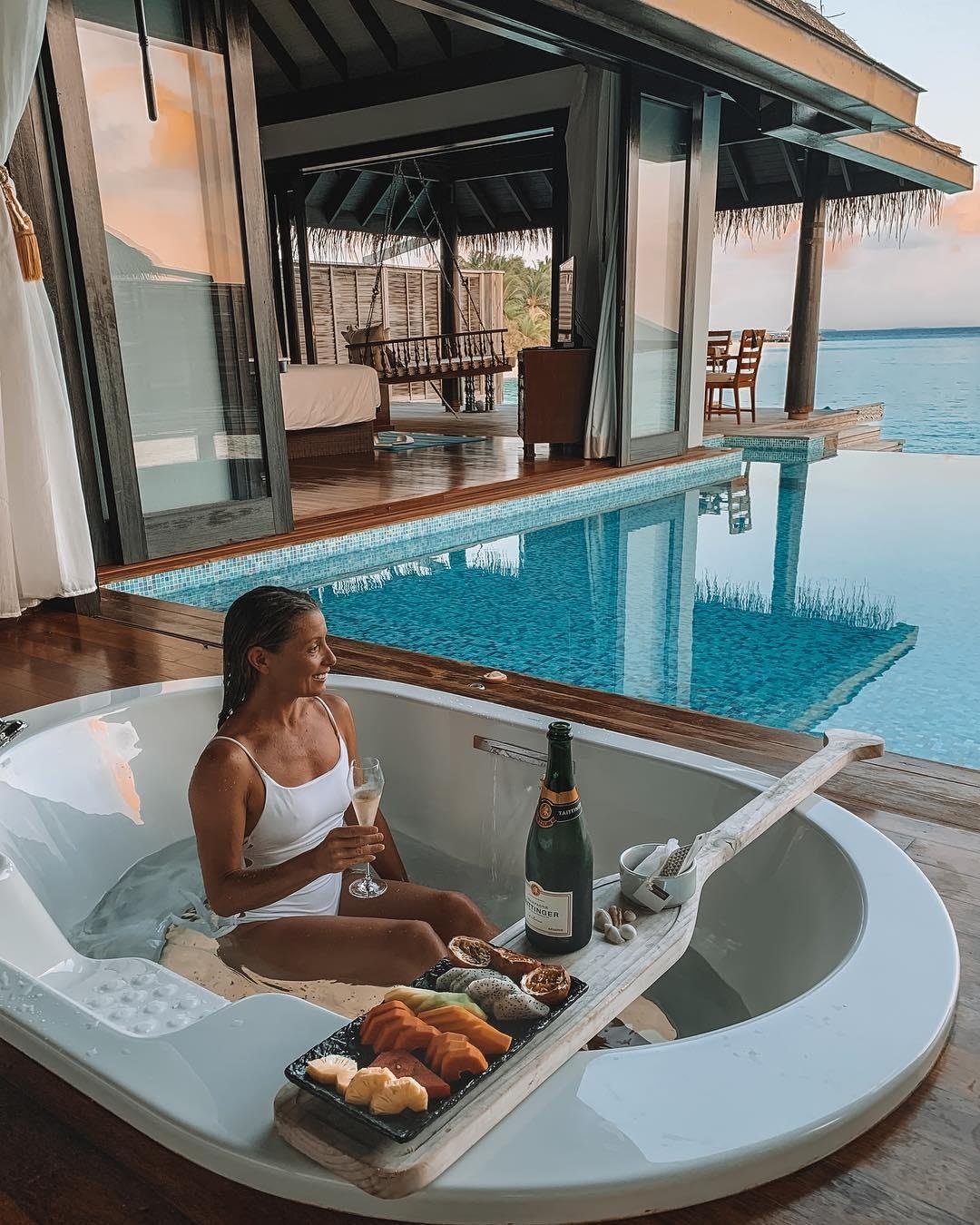 Nu phuot thu U50 anh 10