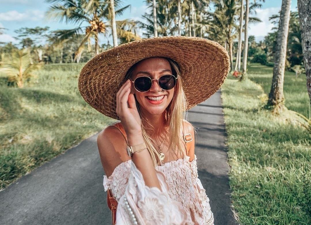Du khach den chi de check-in tro thanh noi am anh o Bali hinh anh