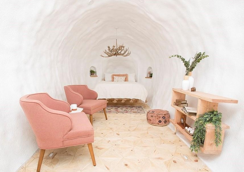 Khach san khoai tay anh 2