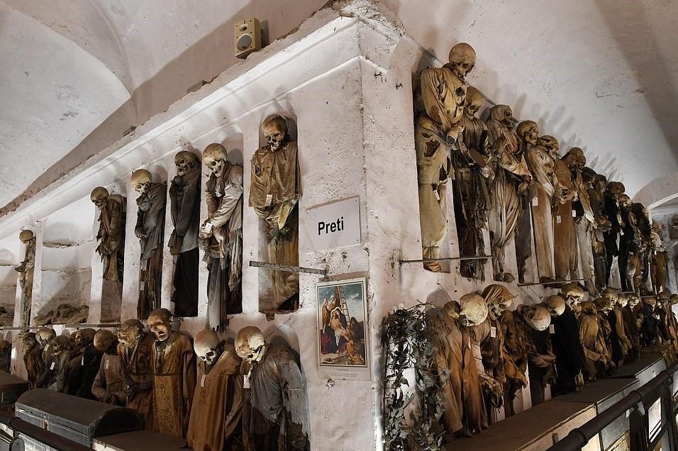 Ham mo nguoi chet anh 3