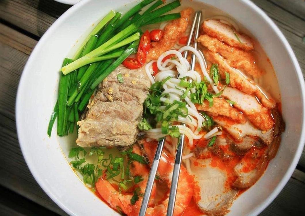 Bun goi da va loat mon bun khac la gay thuong nho mien Tay hinh anh