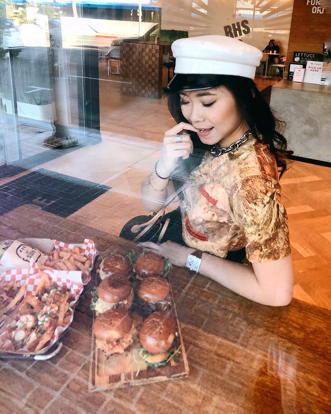 Mon an hoi rich kid anh 17