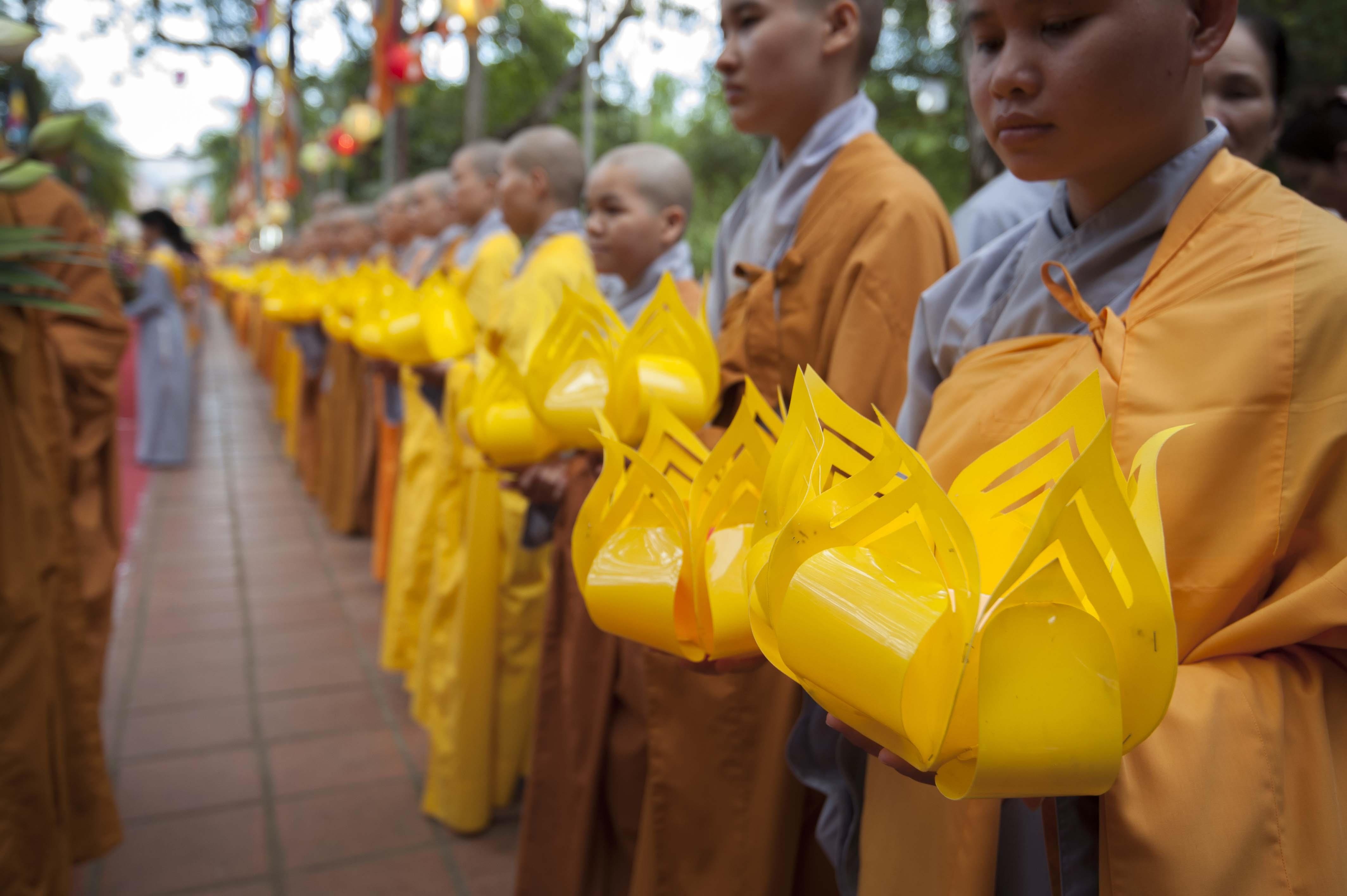 Le hoi Phat Dan Hue anh 26