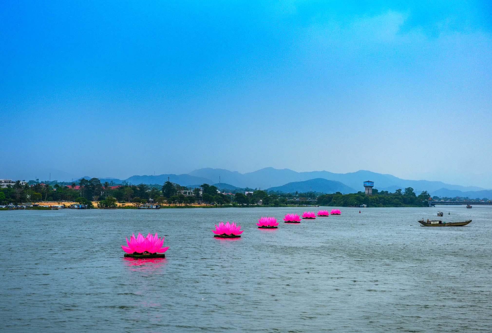 Le hoi Phat Dan Hue anh 15