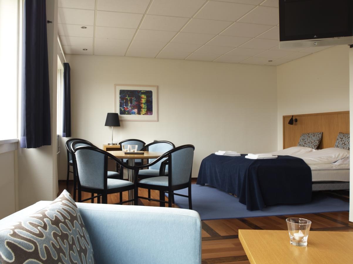 Khach san san bay anh 17