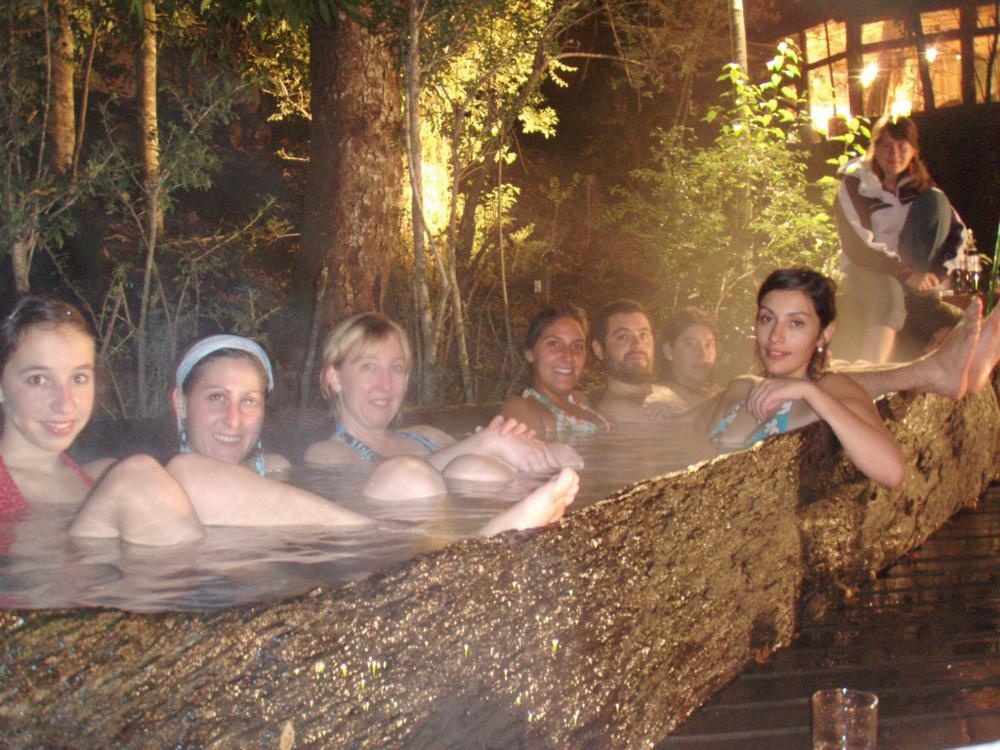 Khach san thac nuoc anh 9