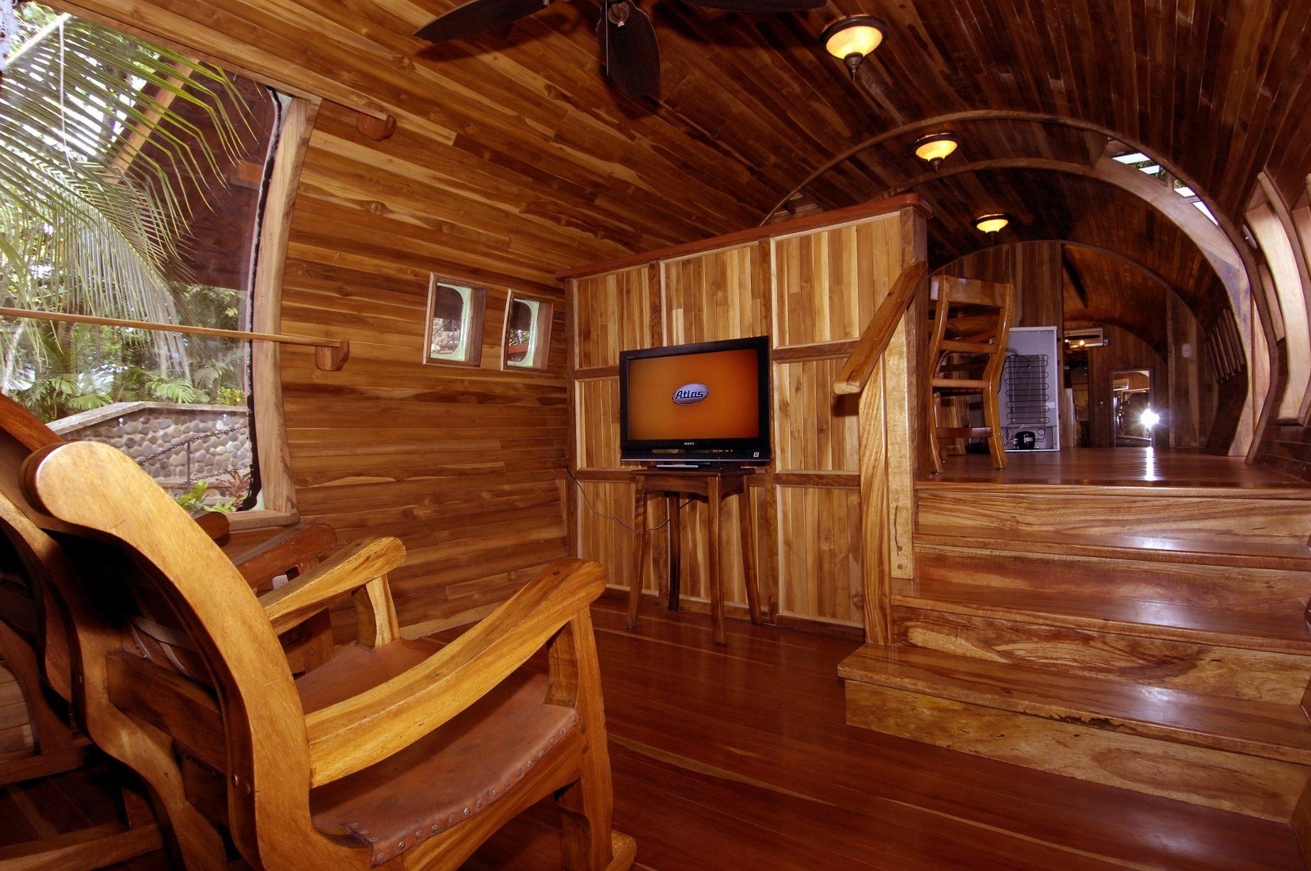 Khach san Boeing 727 anh 12