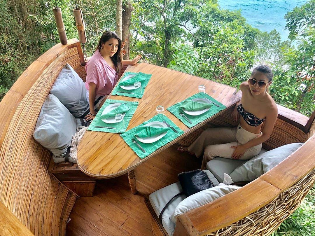 Nha hang lo lung tren cay anh 9