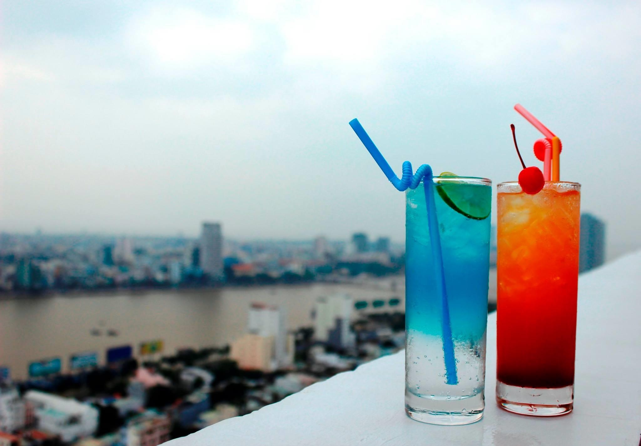 Quan ca phe ngam phao hoa Da Nang anh 2