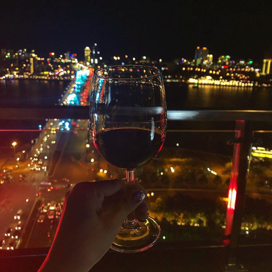 Quan ca phe ngam phao hoa Da Nang anh 4