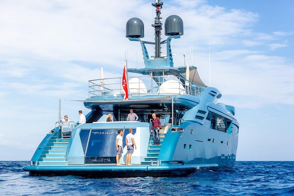 Sieu du thuyen cua trieu phu anh 4