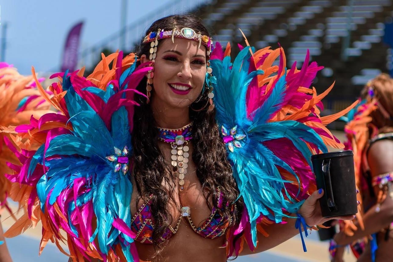 Doc dao le hoi keo dai suot 4 thang, hoi tu loat 'nu than' nong bong hinh anh