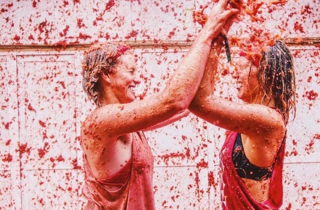 Boi giua 'con lu' ca chua trong le hoi doc dao o Tay Ban Nha hinh anh