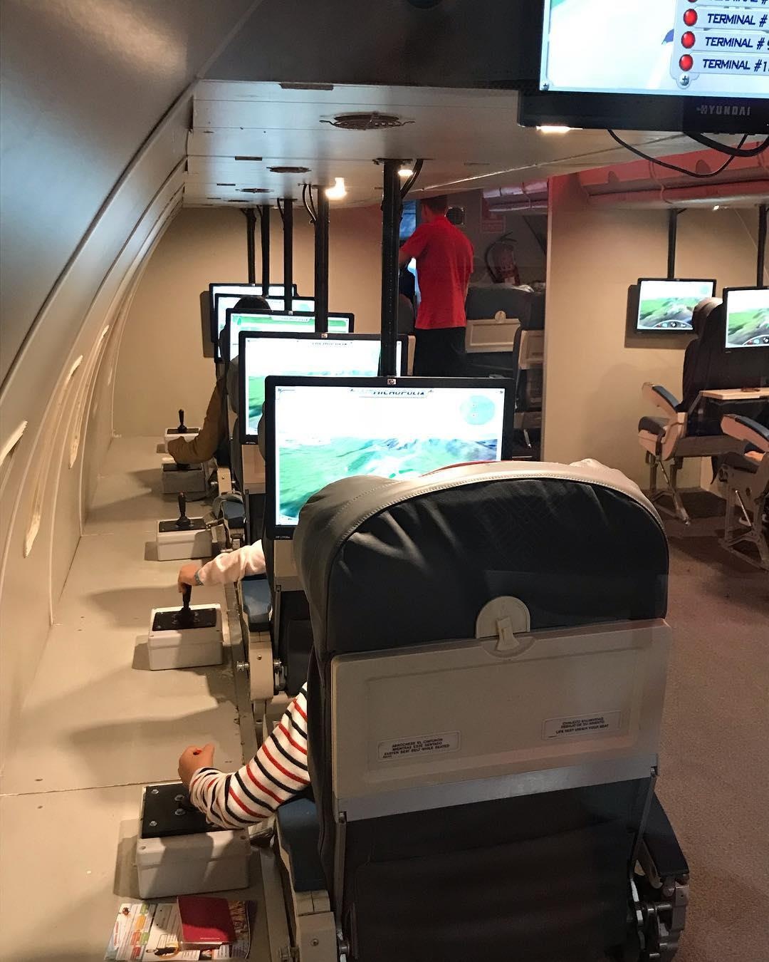 Tay Ban Nha,  Madrid,  Micropolix anh 7