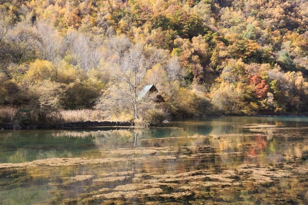 Chon thien duong dep nhu tranh, tach biet tran the o Trung Quoc hinh anh