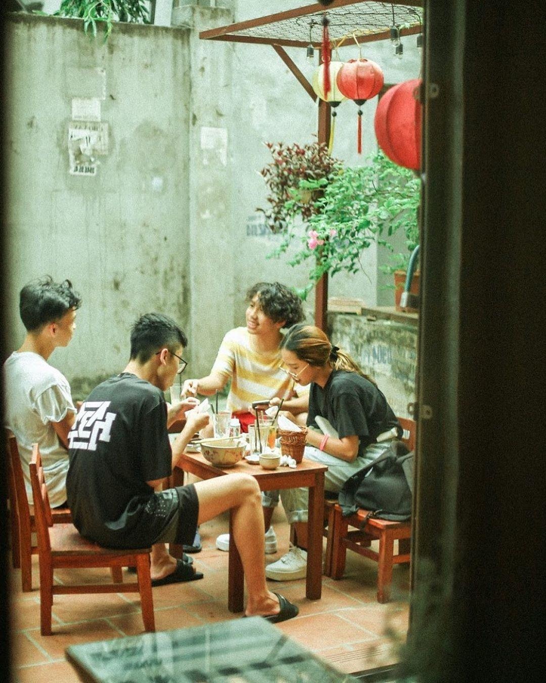 Quan ca phe Ha Noi anh 1