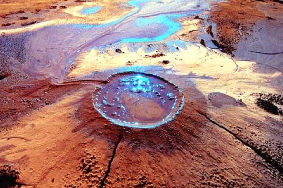 Hang tram nui lua bun ky la phun trao o dat nuoc nam giua A-Au hinh anh