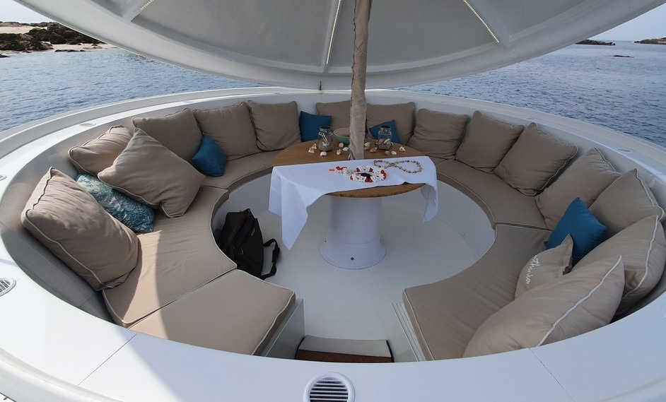 Khach san tren bien anh 5