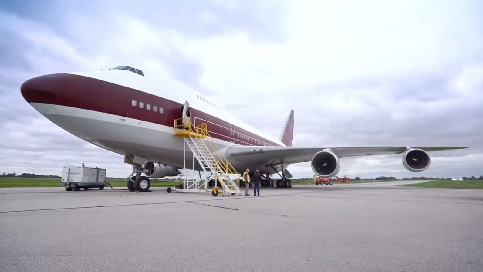 May bay tu nhan anh 1