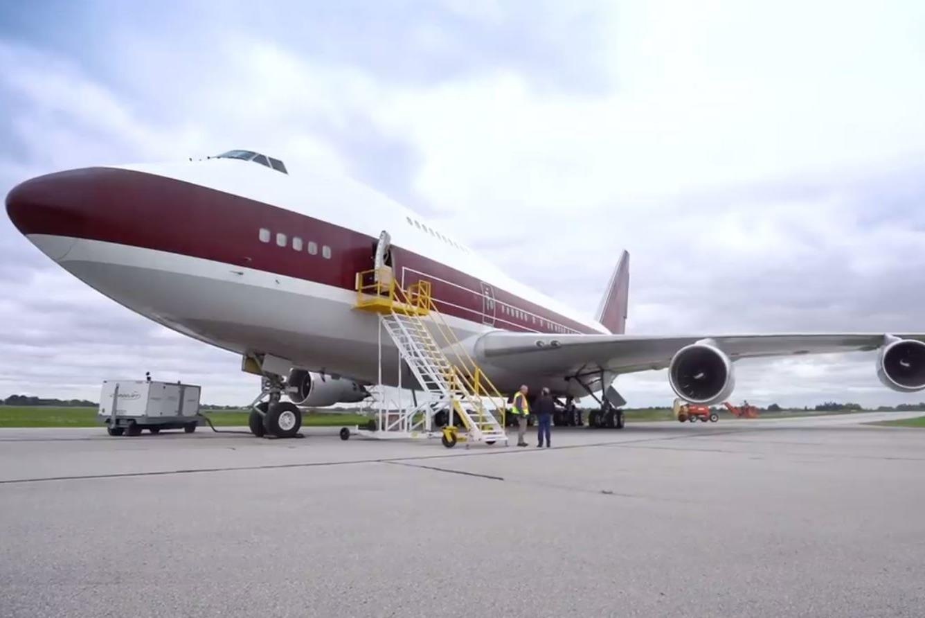 May bay tram trieu USD voi giuong ngu, phong tam rieng hinh anh