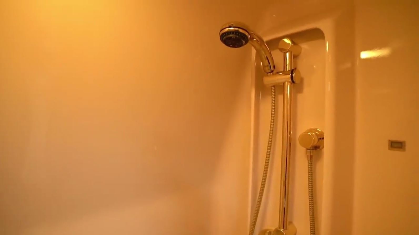 May bay tu nhan anh 4