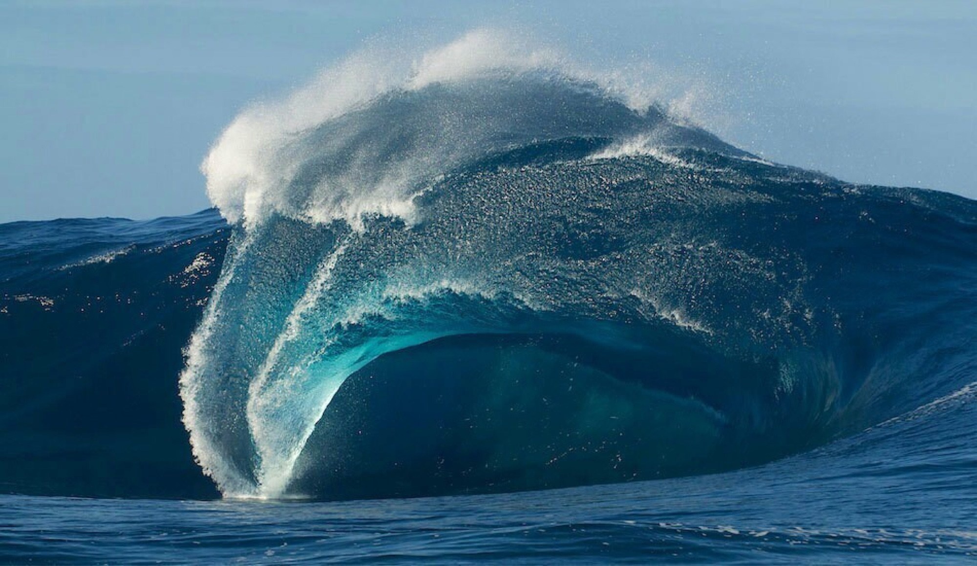 Con song ma nuot tron tau anh 3