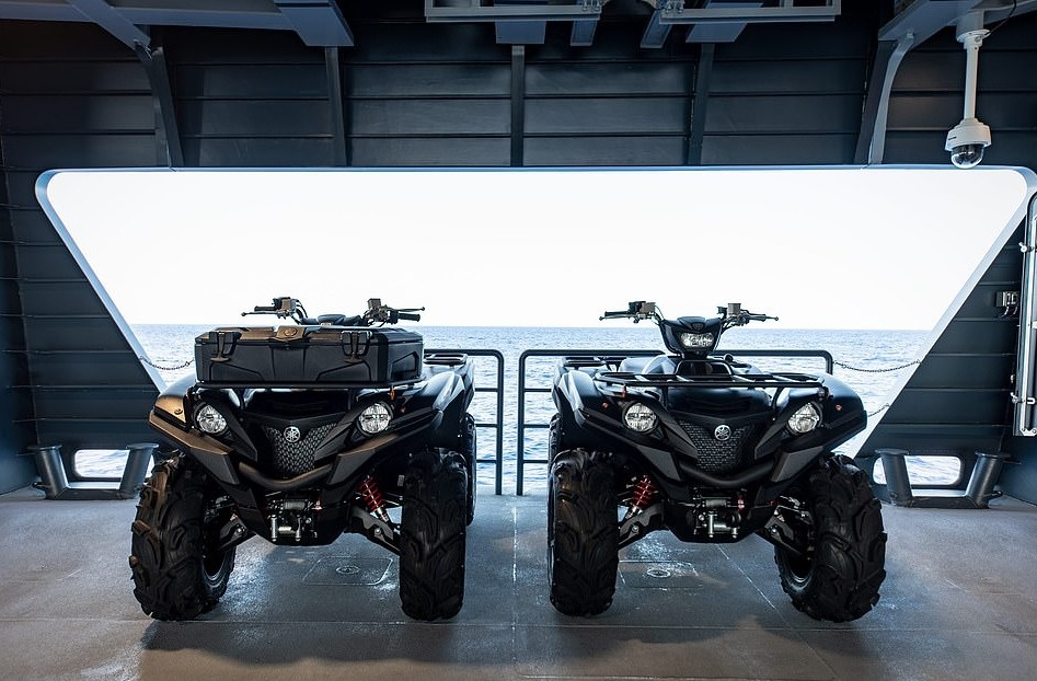 Tau ho tro cua gioi sieu giau anh 2