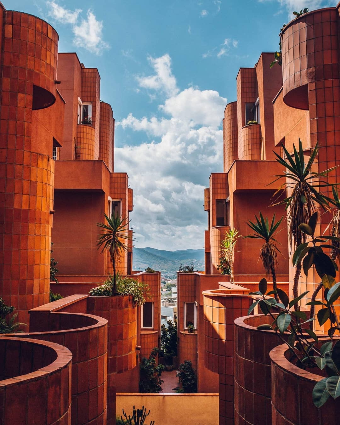 Toa nha song ao o Tay Ban Nha anh 4