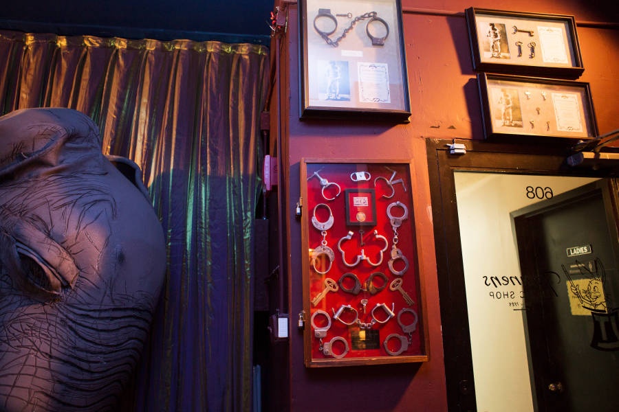 Cua hang ma thuat o My anh 5