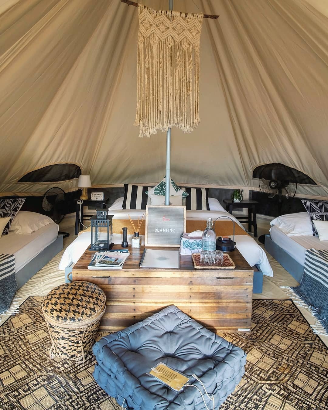 Khach san tren ngon cay anh 11