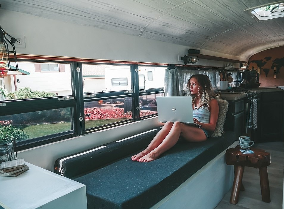 Du lich bang xe buyt anh 3