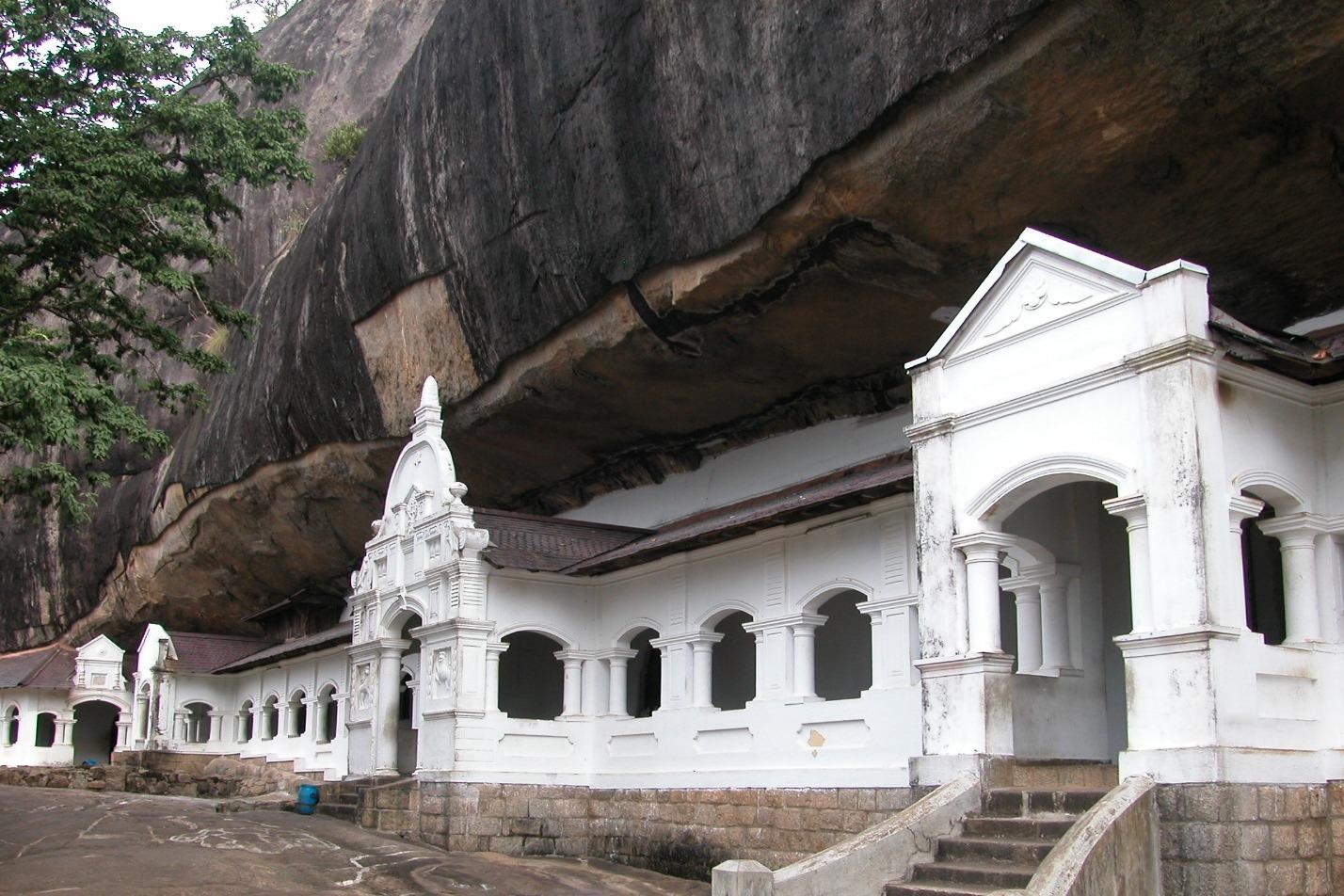 Khu den nam duoi khoi da khong lo hinh anh