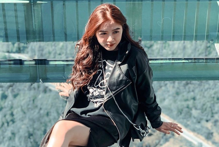 Cau kinh tren dinh O Quy Ho trong anh check-in cua gioi tre hinh anh