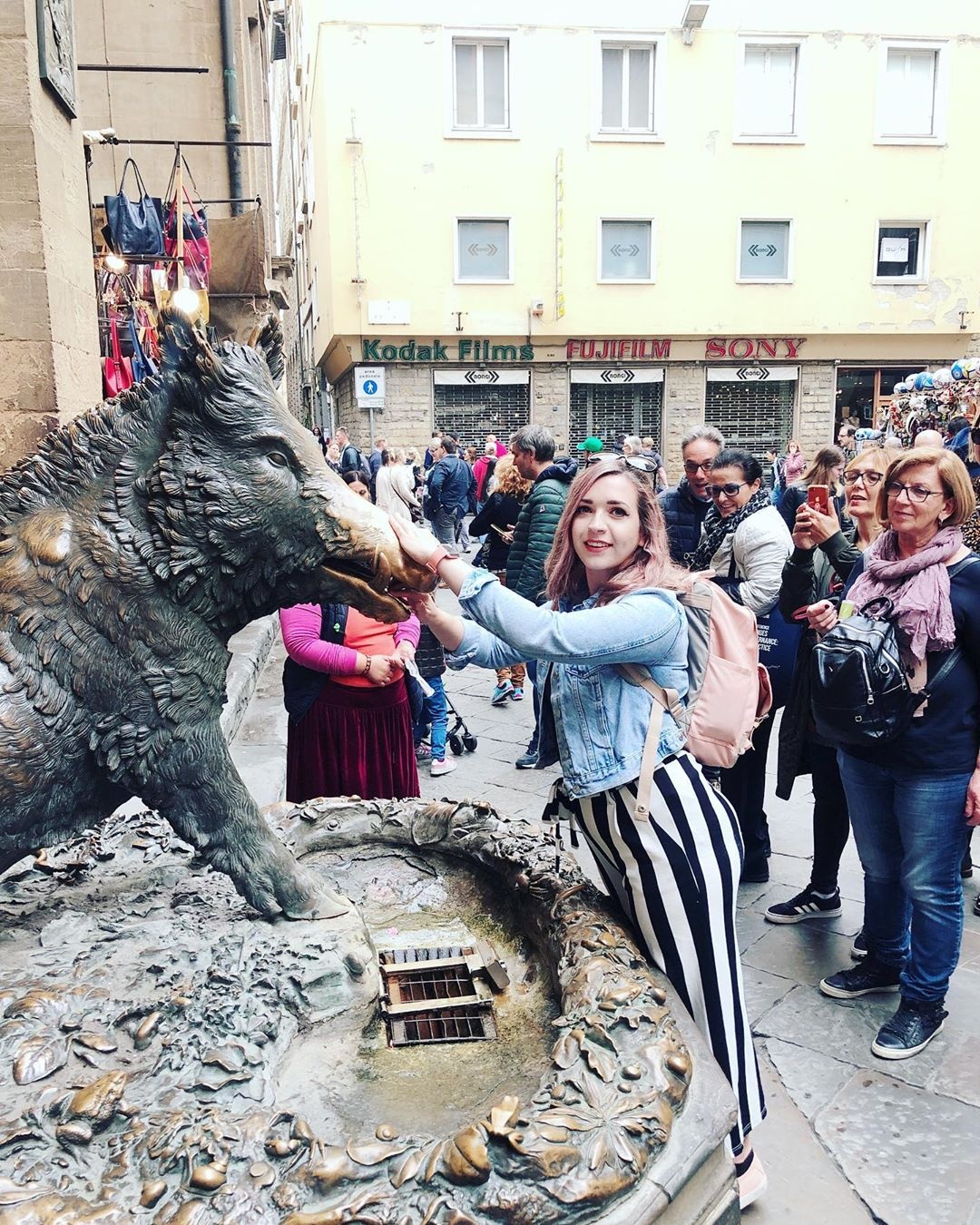 Bức tượng may mắn trên thế giới ảnh 4 Buc tuong may man tren the gioi anh 4