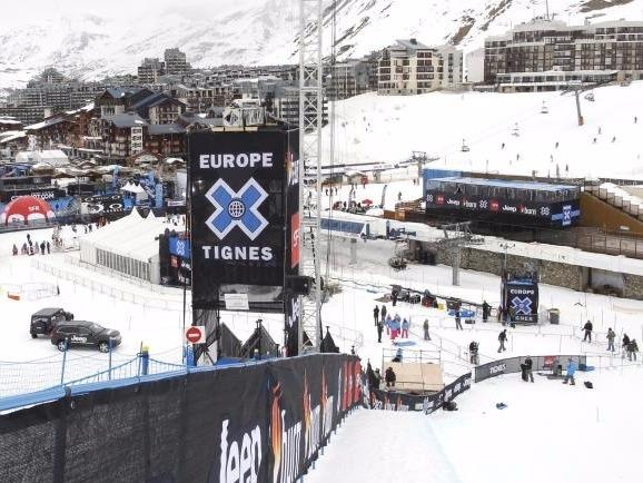 Lo tuyet o Phap, nhieu nan nhan bi chon vui hinh anh