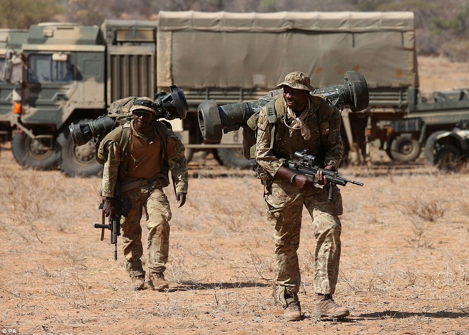 binh lính Anh tập luyện ảnh 2 binh linh Anh tap luyen anh 2