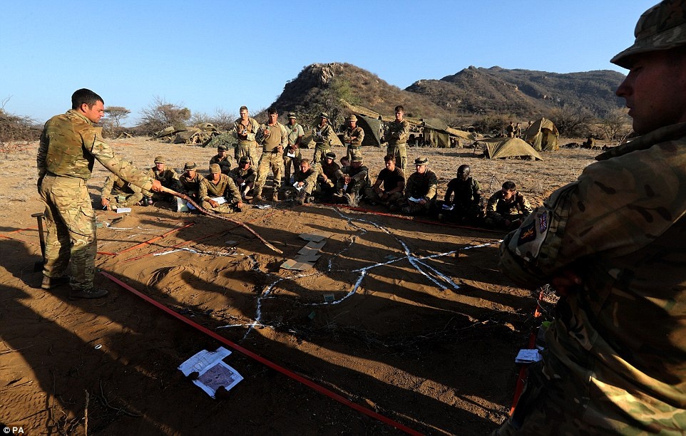 binh lính Anh tập luyện ảnh 1 binh linh Anh tap luyen anh 1