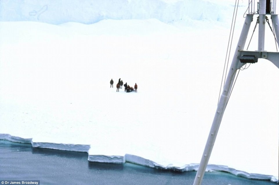 Mot ngay o Nam Cuc hinh anh