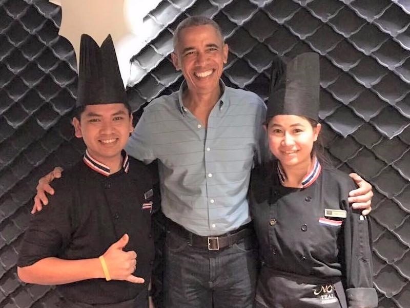 Obama ve que choi golf, an do Thai hinh anh