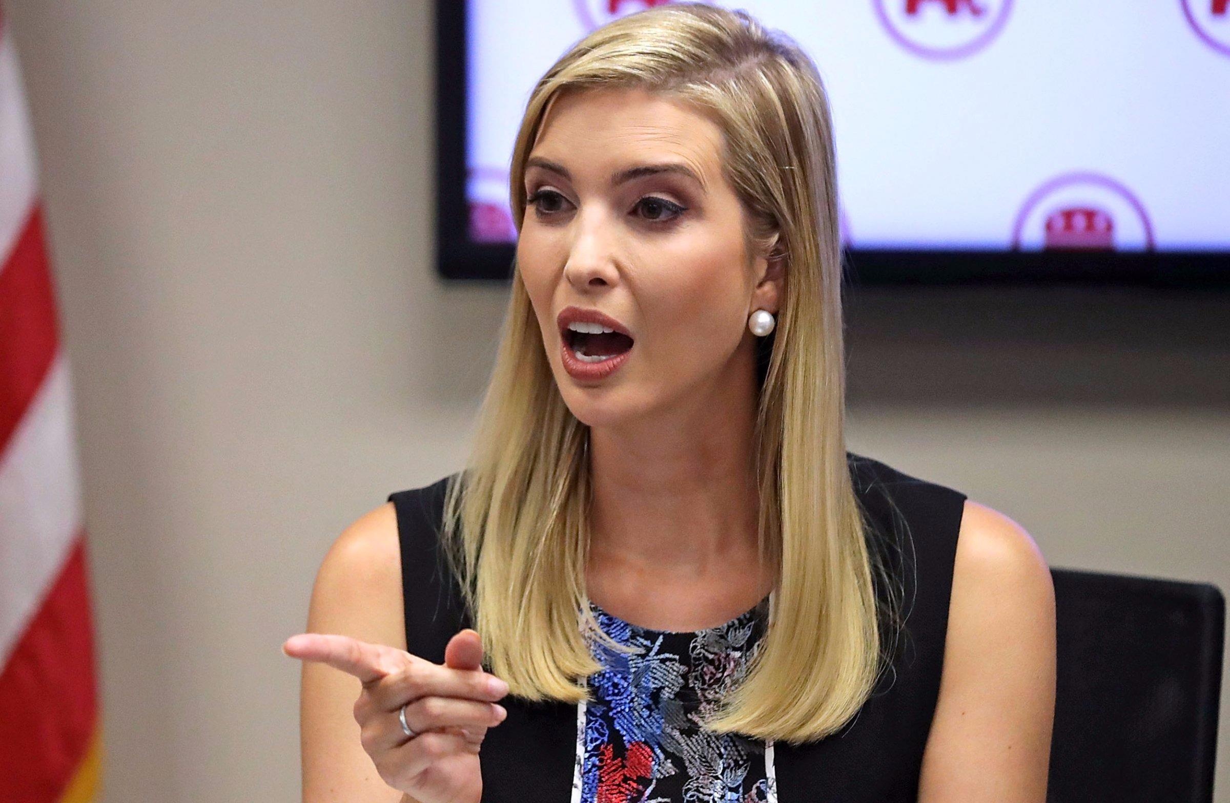 Trung Quoc cong nhan nhan hieu cua Ivanka trong ngay ong Tap den My hinh anh