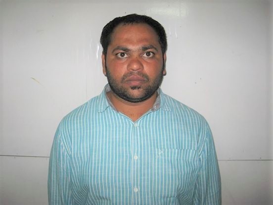 Tung tin don khung bo de tranh phai di choi voi ban gai hinh anh