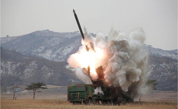 Nhat Ban phat tai lieu cho dan de phong Trieu Tien tan cong hinh anh