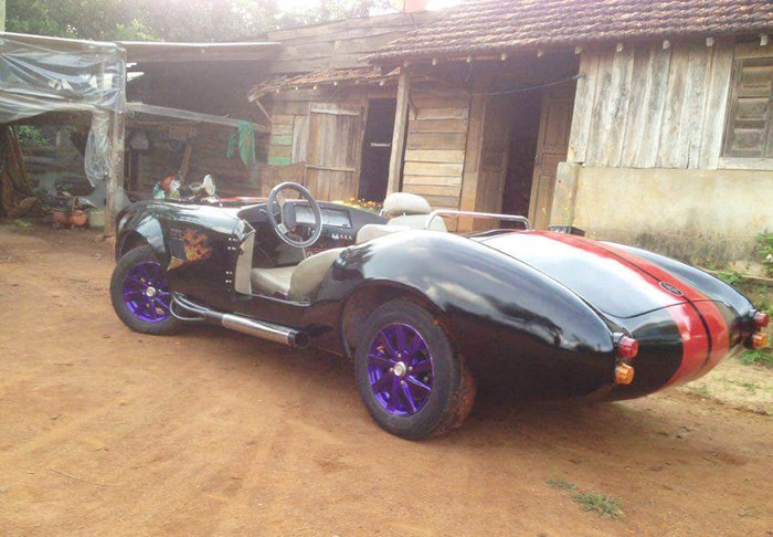 Thanh nien tu che xe the thao: 'Mot nhan tai hiem co!' hinh anh